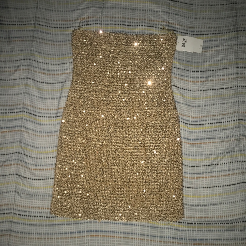 Mini strapless dress